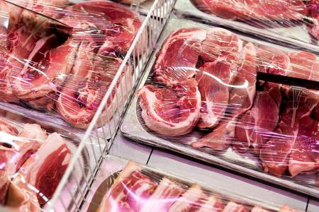 肉类产品商店.超市肉类产品的广泛选择